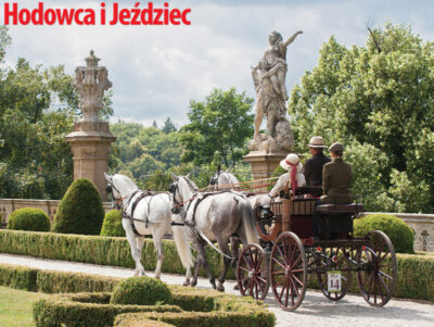 Wjazd trójki w szpic Irka Kozłowskiego na dziedziniec zamkowy fot. Karol Rzeczycki